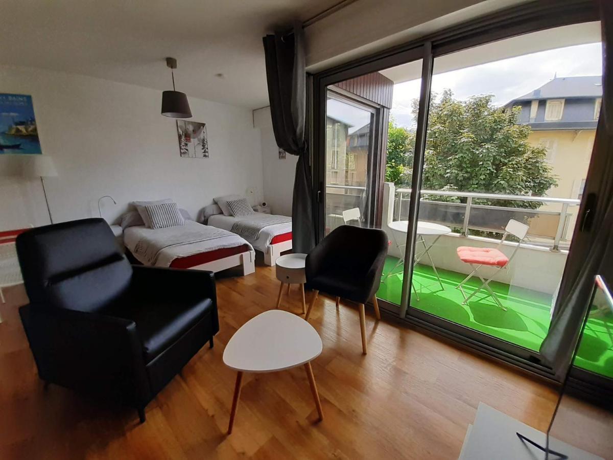 Studio Calme Renove Parking Proche Centre Et Thermes 엑스레뱅 외부 사진