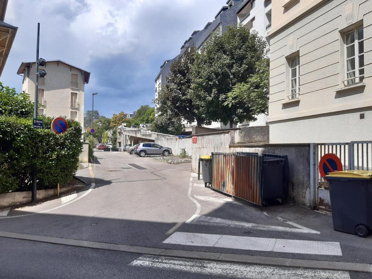 Studio Calme Renove Parking Proche Centre Et Thermes 엑스레뱅 외부 사진
